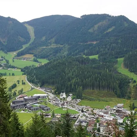 Alpensportchalet 別荘 ヴェルフェンヴェンク